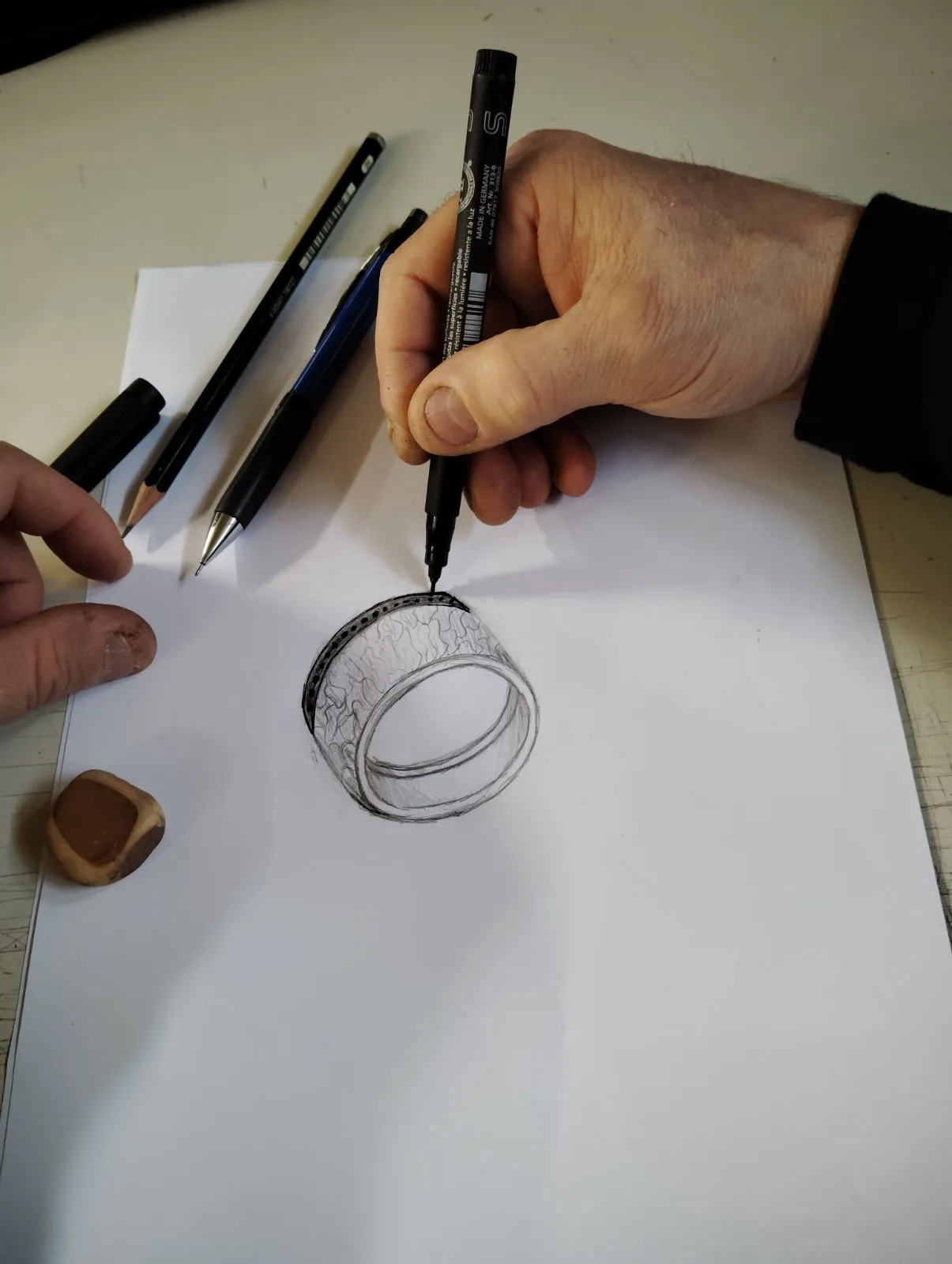 01 σχεδιασμος χειροποιητης βερας λευκος χρυσος μαυρα ζιργκον