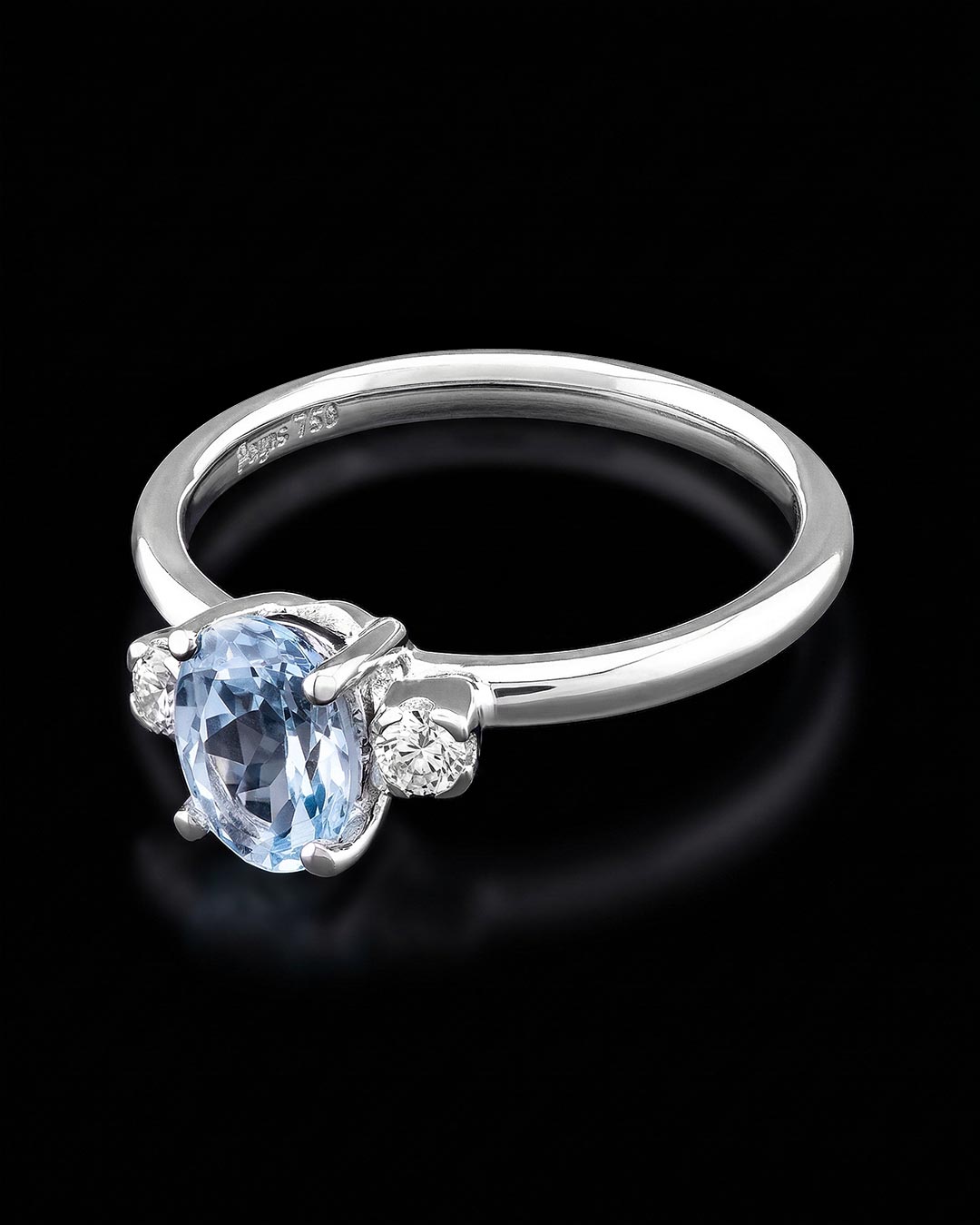 Μονόπετρο δαχτυλίδι από λευκόχρυσο 18Κ με aquamarine και διαμάντια